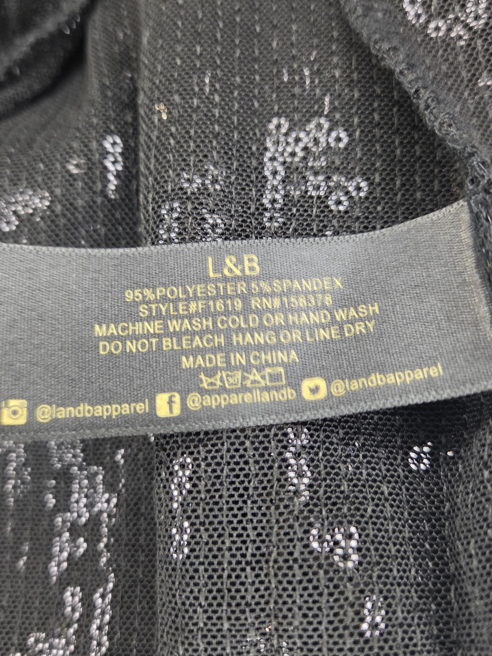 Lucky And Blessed Black Sequin Twist-Front V-Neck Women's Top Size Small - Picture 7 of 7